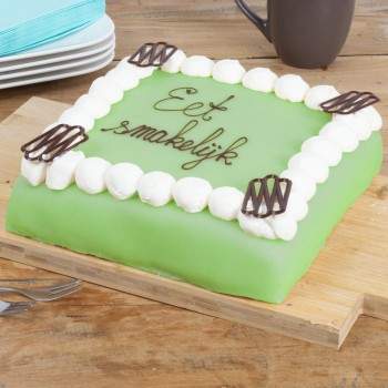 Marzipan cake green