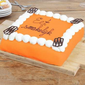 Marzipan cake orange