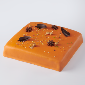 Luxurious marzipan cake orange