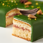 Luxurious marzipan cake green